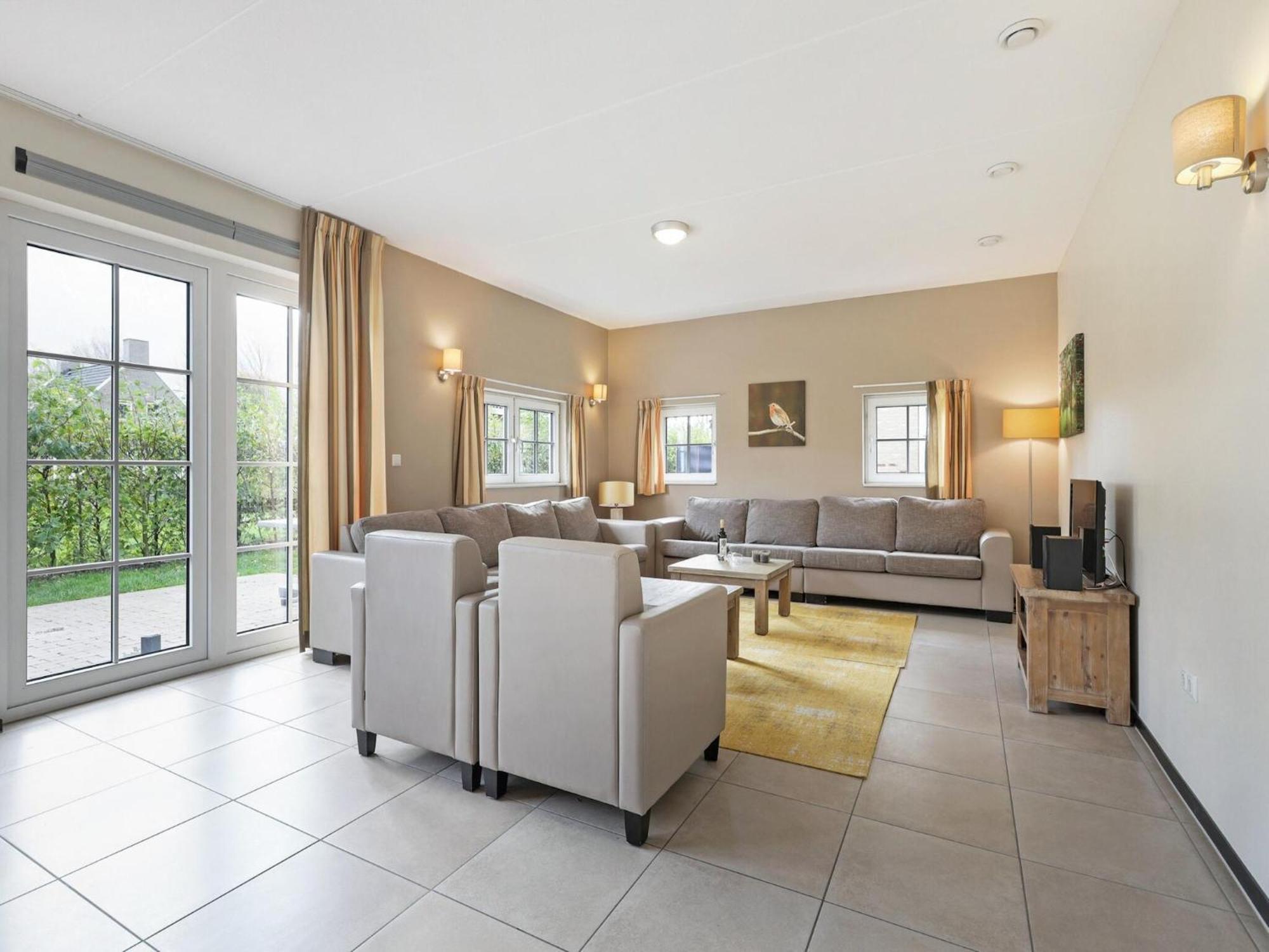 Vakantiehuis Comfortable Home, 700 M From The Nieuwvliet